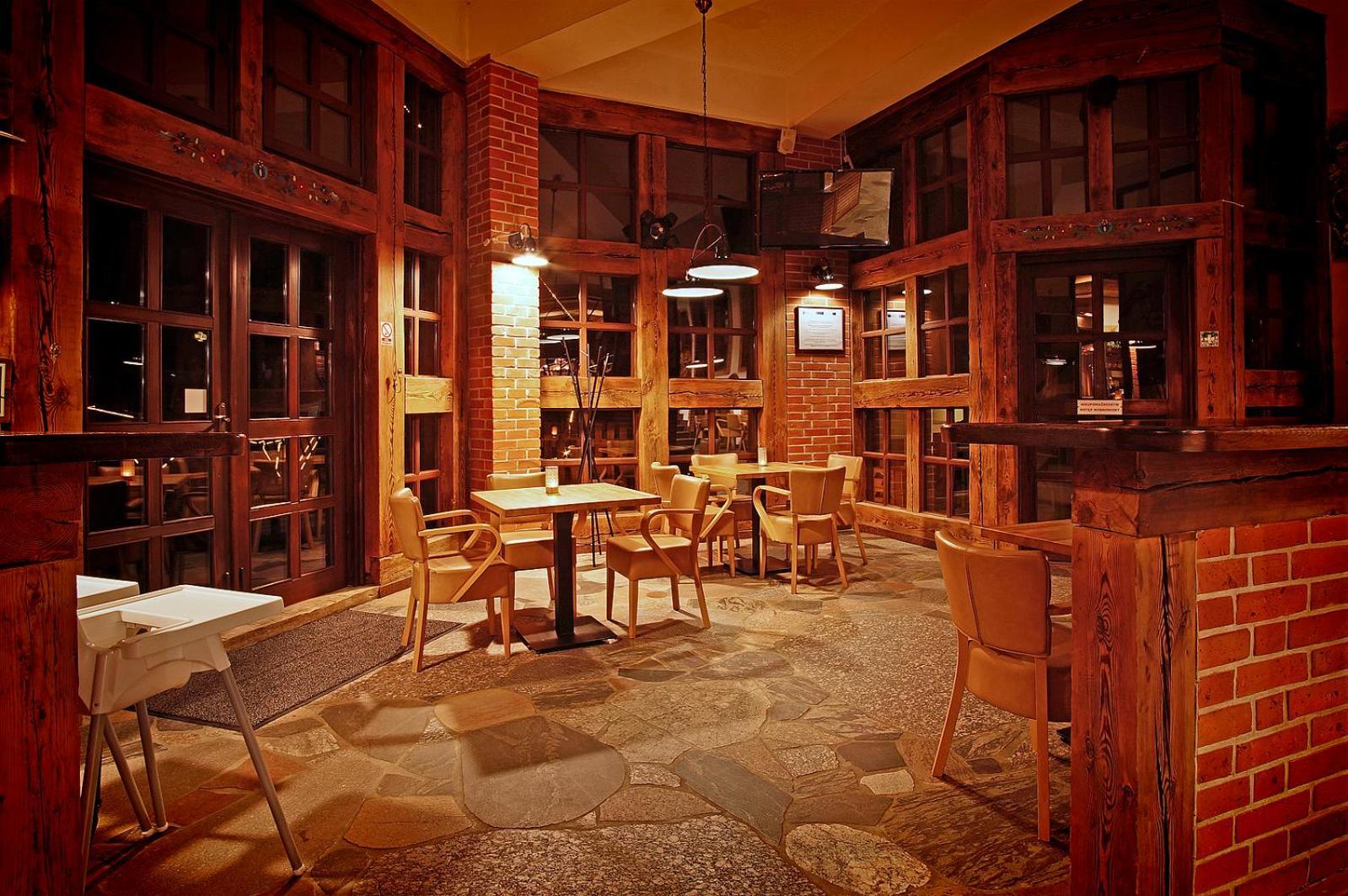 Hotel Szymbark Ngoại thất bức ảnh