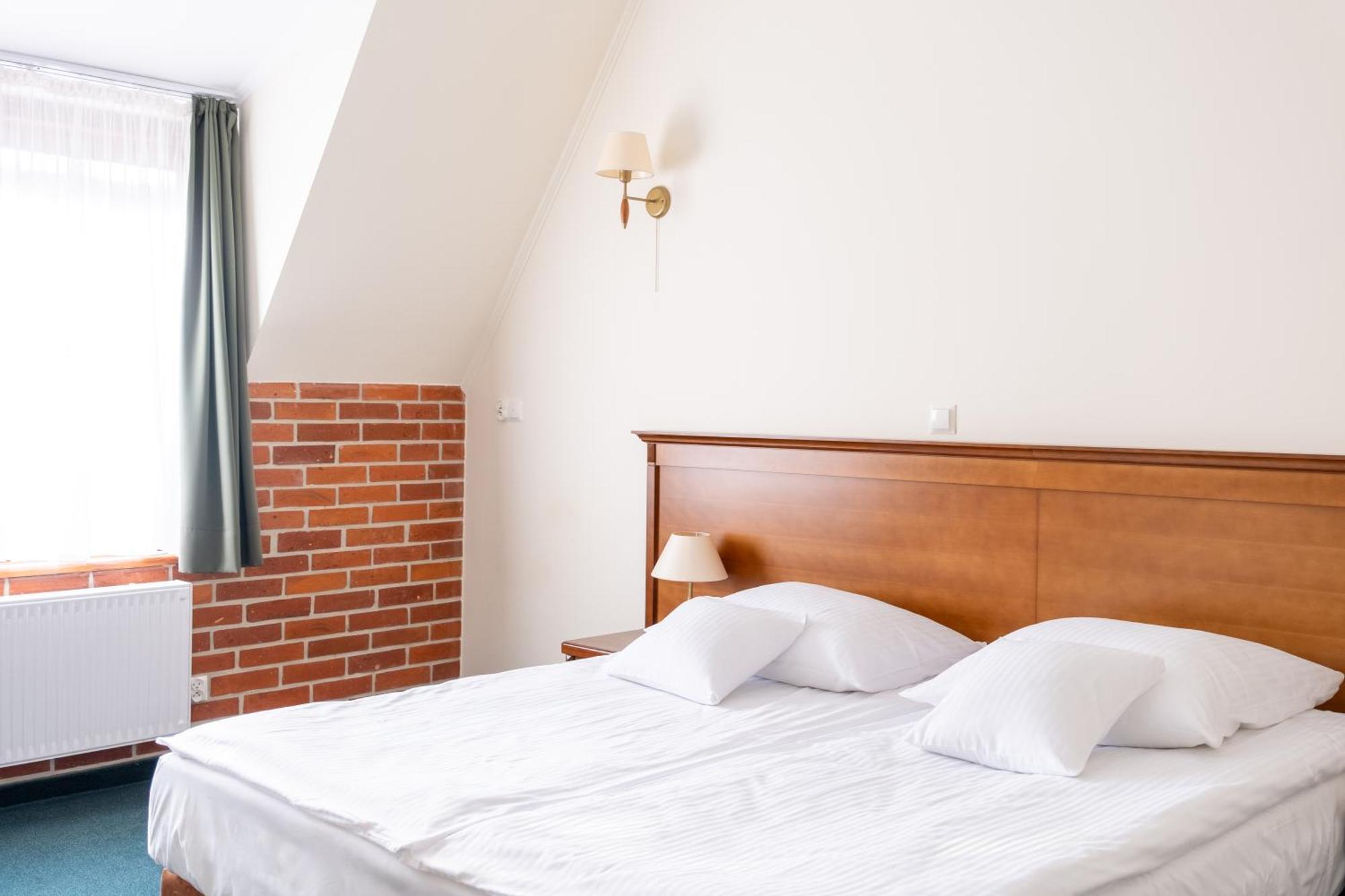 Hotel Szymbark Ngoại thất bức ảnh