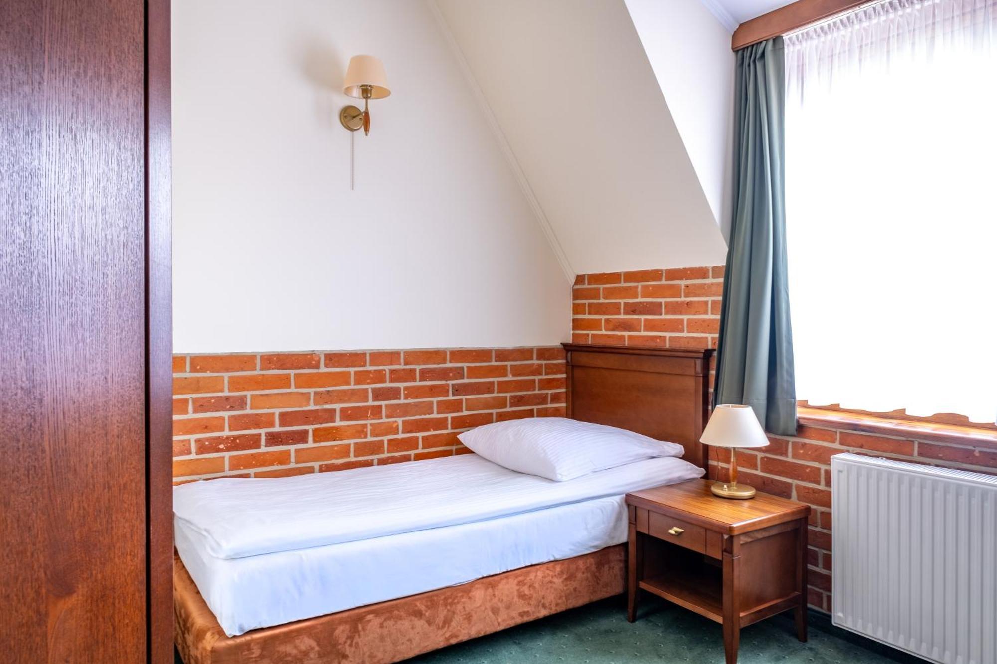 Hotel Szymbark Ngoại thất bức ảnh